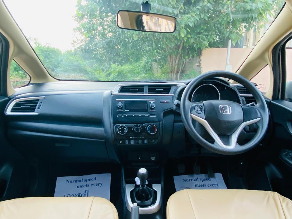 View - Honda Jazz photos, Honda Jazz available in Vadodara, make deal in 541000